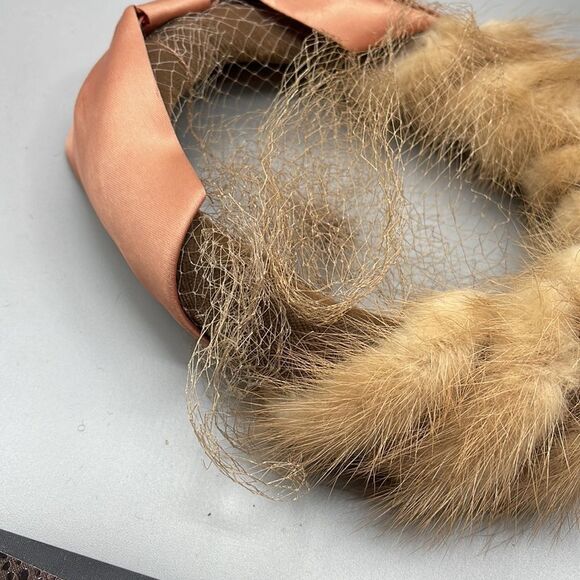 Vintage 1960’s tan  Mink pill box Champagne satin ribbon with veil cage - Picture 7 of 8